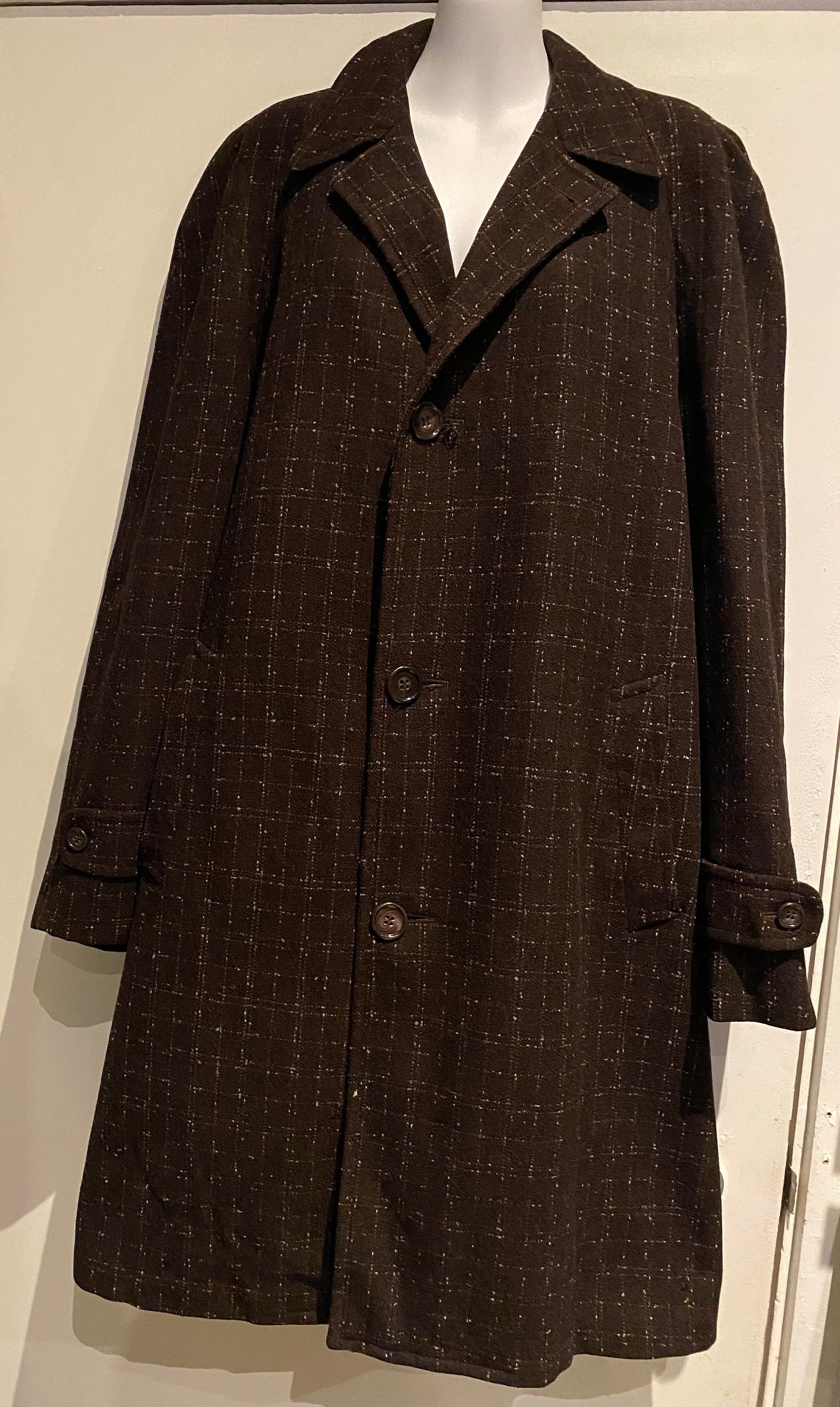 1940s Vintage Mens Wool Overcoat/ WW11 Coat/ Label