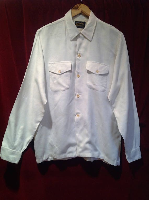 1940s - 50s Rayon Shirt With a Loop Button/ Buttons Down Front