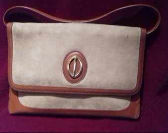 Bolso vintage para mujer años 60 / Parte delantera efecto ante / con correa extraíble.