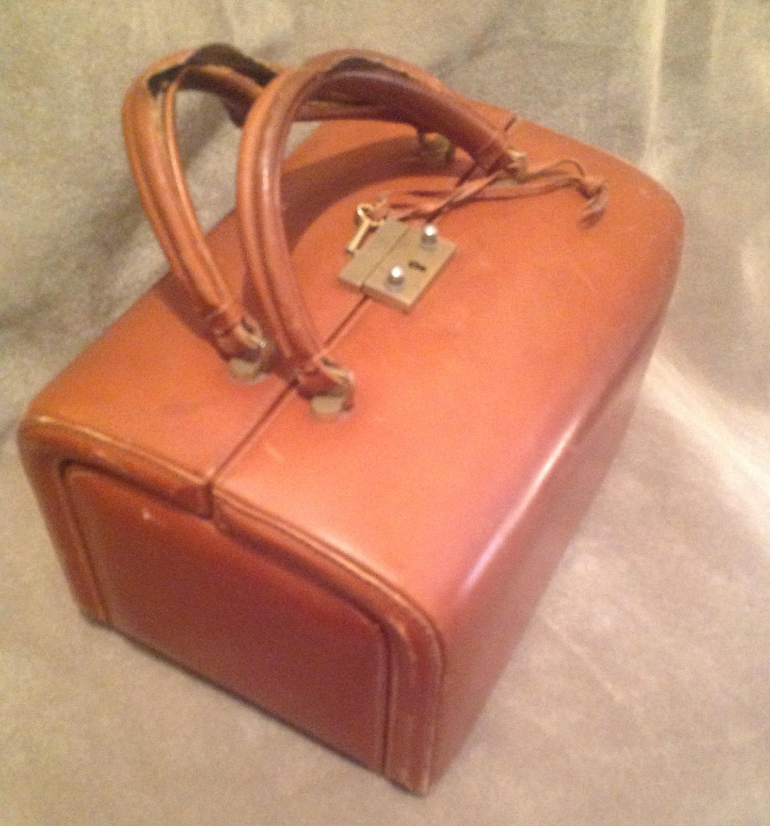 1930s/1940s Round Leather Wrist Bag