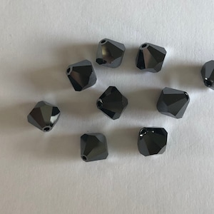 5301/5328 Swarovski® 8mm Bicone - Jet Hematite x2 - 24 pieces