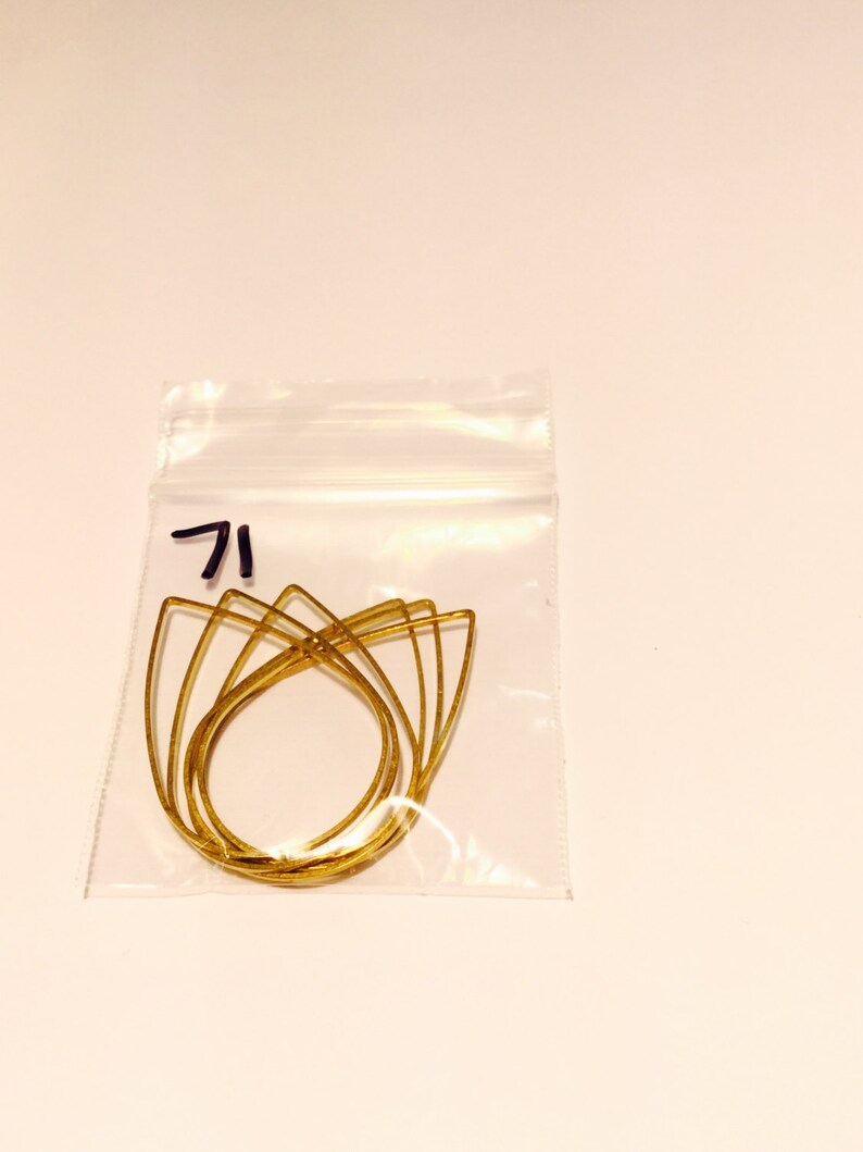 Awesome brass frames in teardrop shape 24 Pieces #71