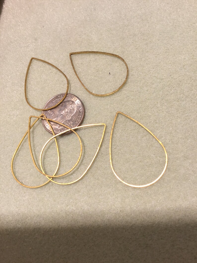 Awesome brass frames in teardrop shape 24 Pieces #71