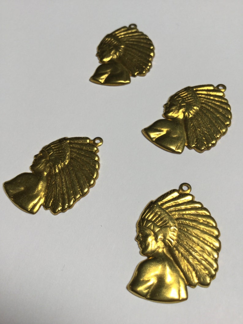 #390 Vintage Brass Native American Bust Charm 8 Pieces