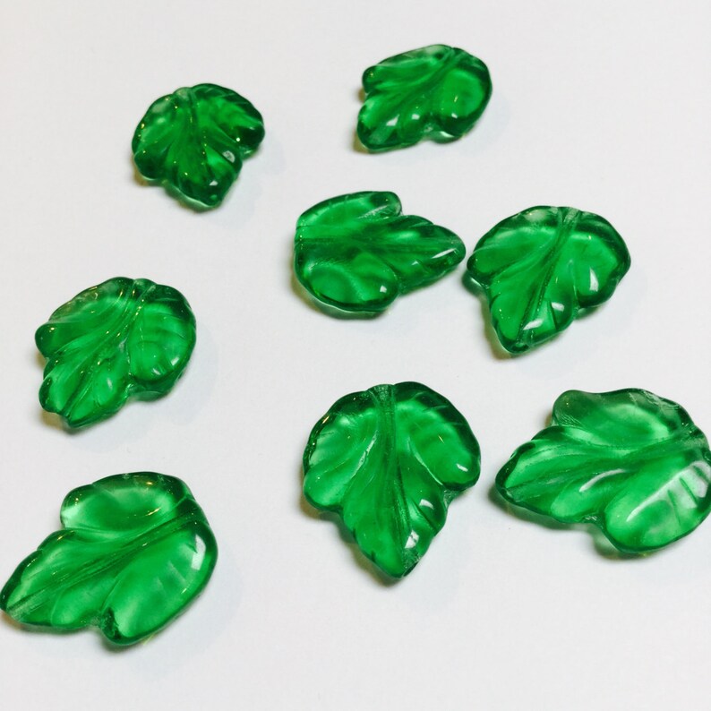 #722 - 24 Pieces center-drilled Transparent Pressed Glass Leaves in Green