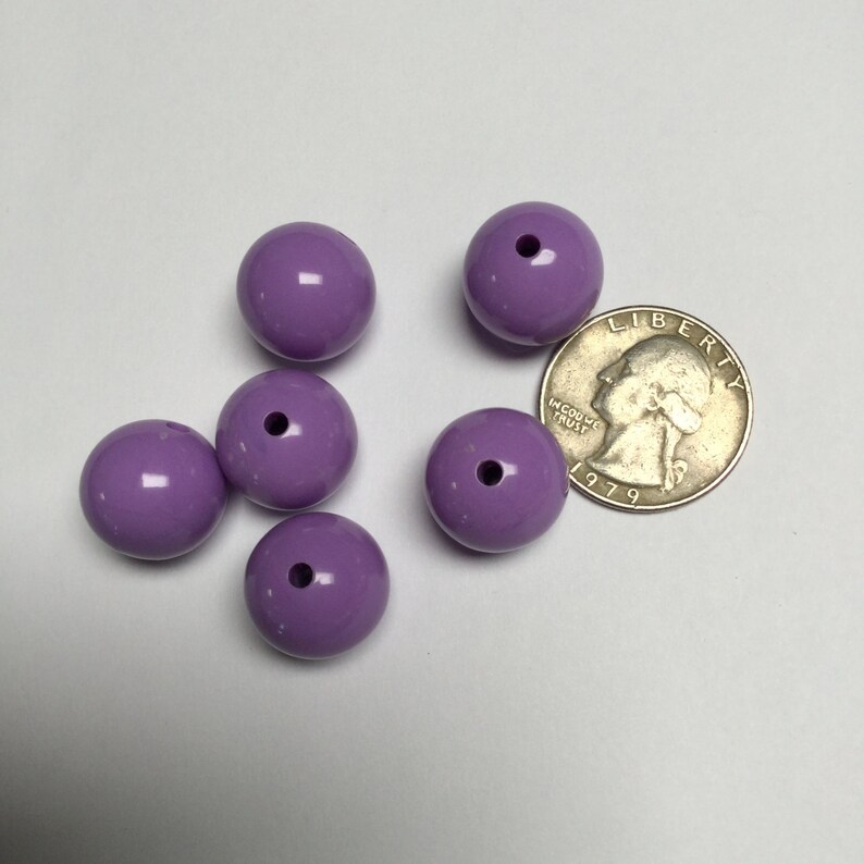 24 Pieces #326 Vintage German Opaque Purple Lexan Beads