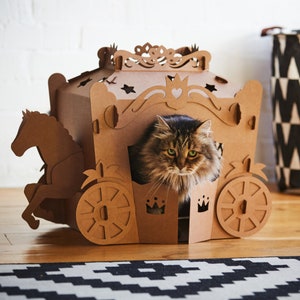 Carro Cartón Cat House. Casa de juegos del carro. Casa de juegos del castillo de cartón