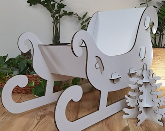 Papp-Weihnachtsschlitten, Vintage-Schlitten, Schlitten des Weihnachtsmanns. Dekoration für Helloween. Dekoration für Weihnachten oder Neujahr