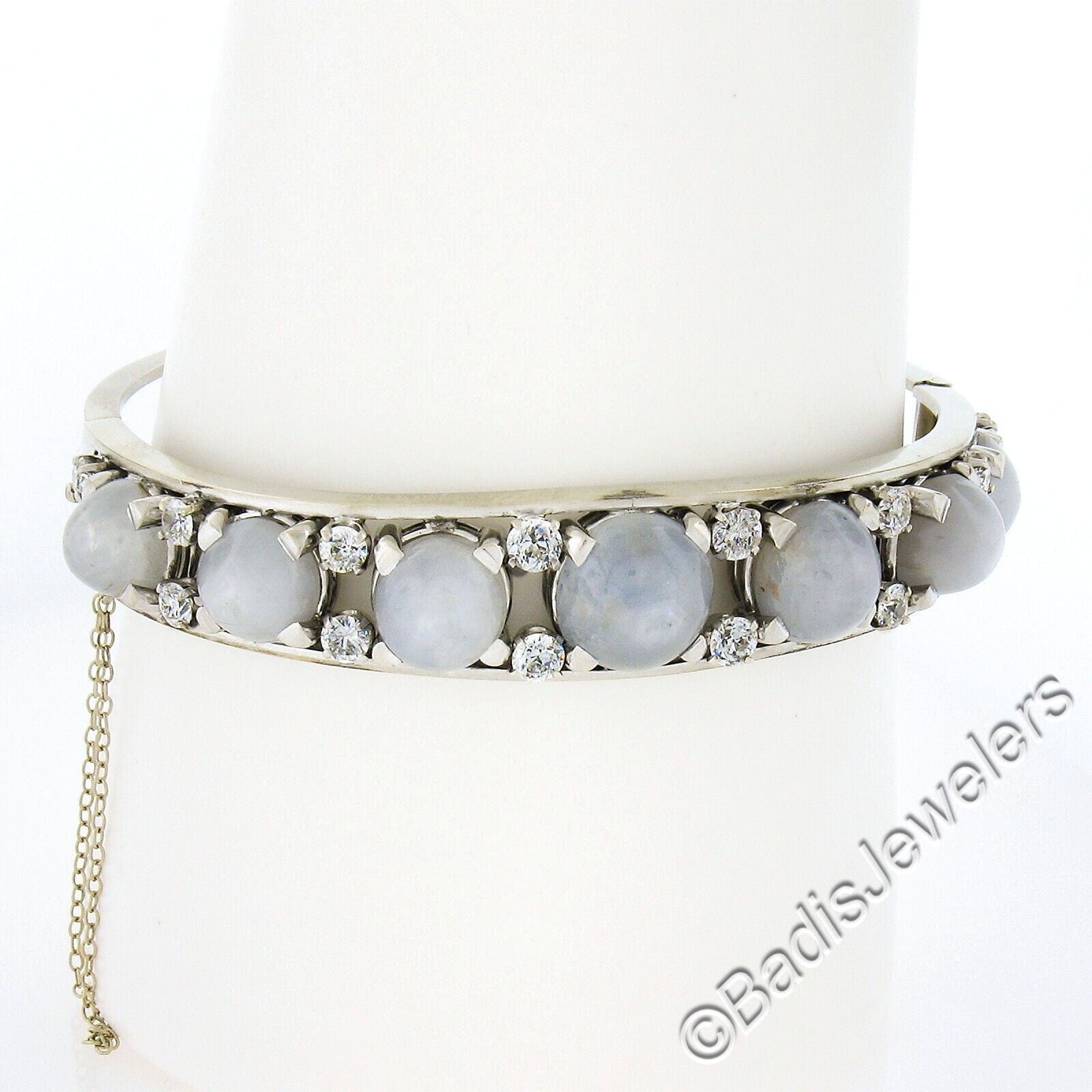 Vintage 10K White Gold 52ctw Cabochon Star Sapphire & Diamond Open Hinged Bangle Bracelet in Excellent Condition.