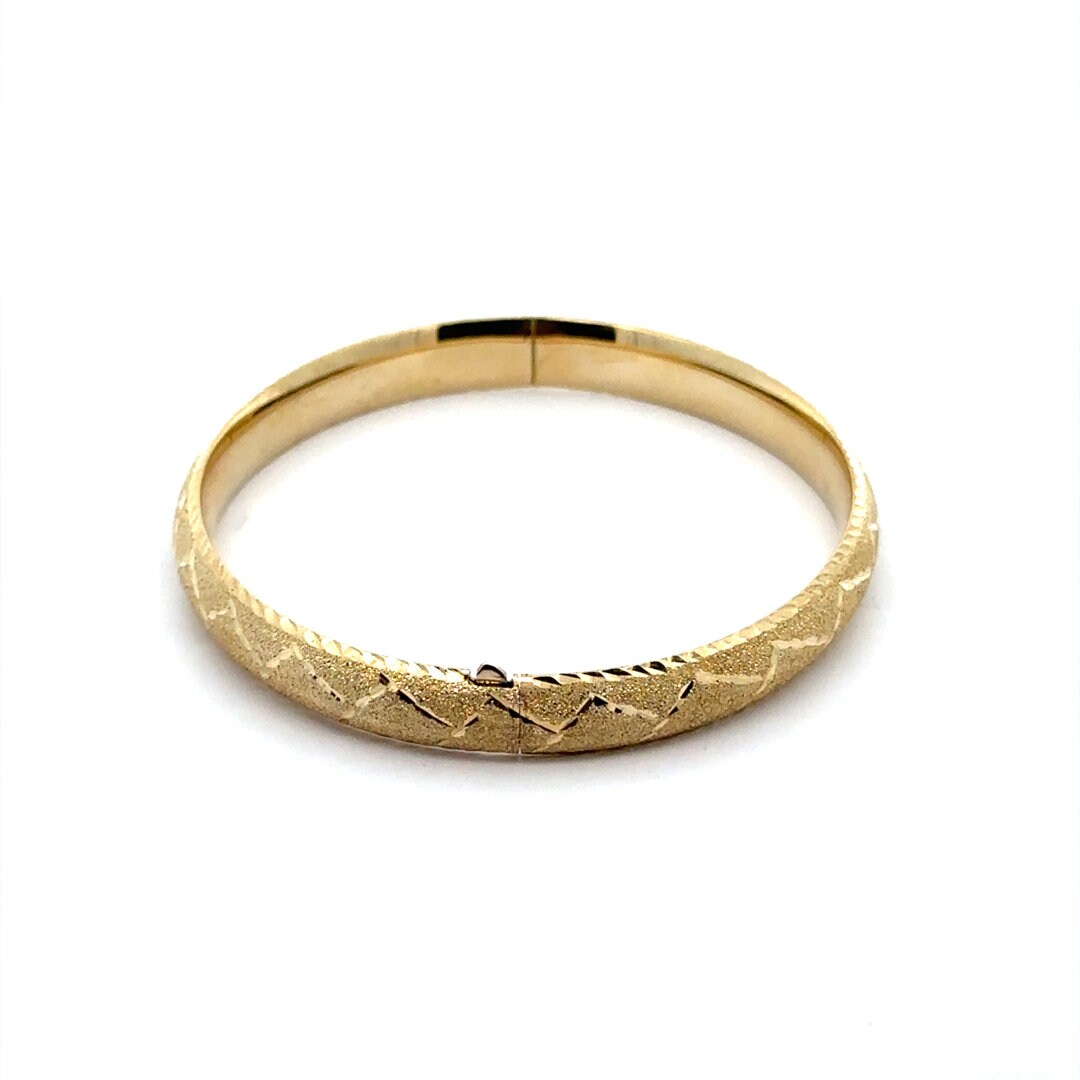 Clasp bangle bracelets deals