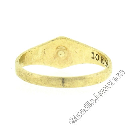 Antique Victorian 10K Yellow shops Gold Round Cabochon Cut Garnet Pave Set In Star Baby Band Ring in Excellent Condition