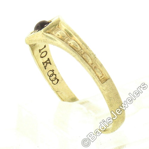 Antique Victorian 10K Yellow shops Gold Round Cabochon Cut Garnet Pave Set In Star Baby Band Ring in Excellent Condition