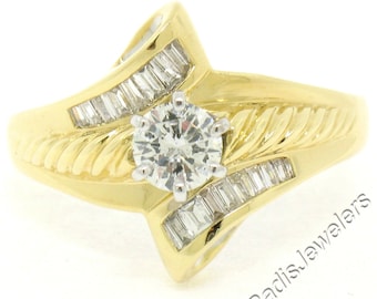 Estate 18K Two Tone Gold 0.90ctw Round Solitaire Diamond & Bypass Baguette Accent Band Cocktail Ring