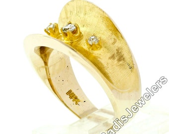 Vintage 14k Yellow Gold 0.10ctw 3 Round Single Cut Diamond Wide Florentine Finish Concave Band Ring