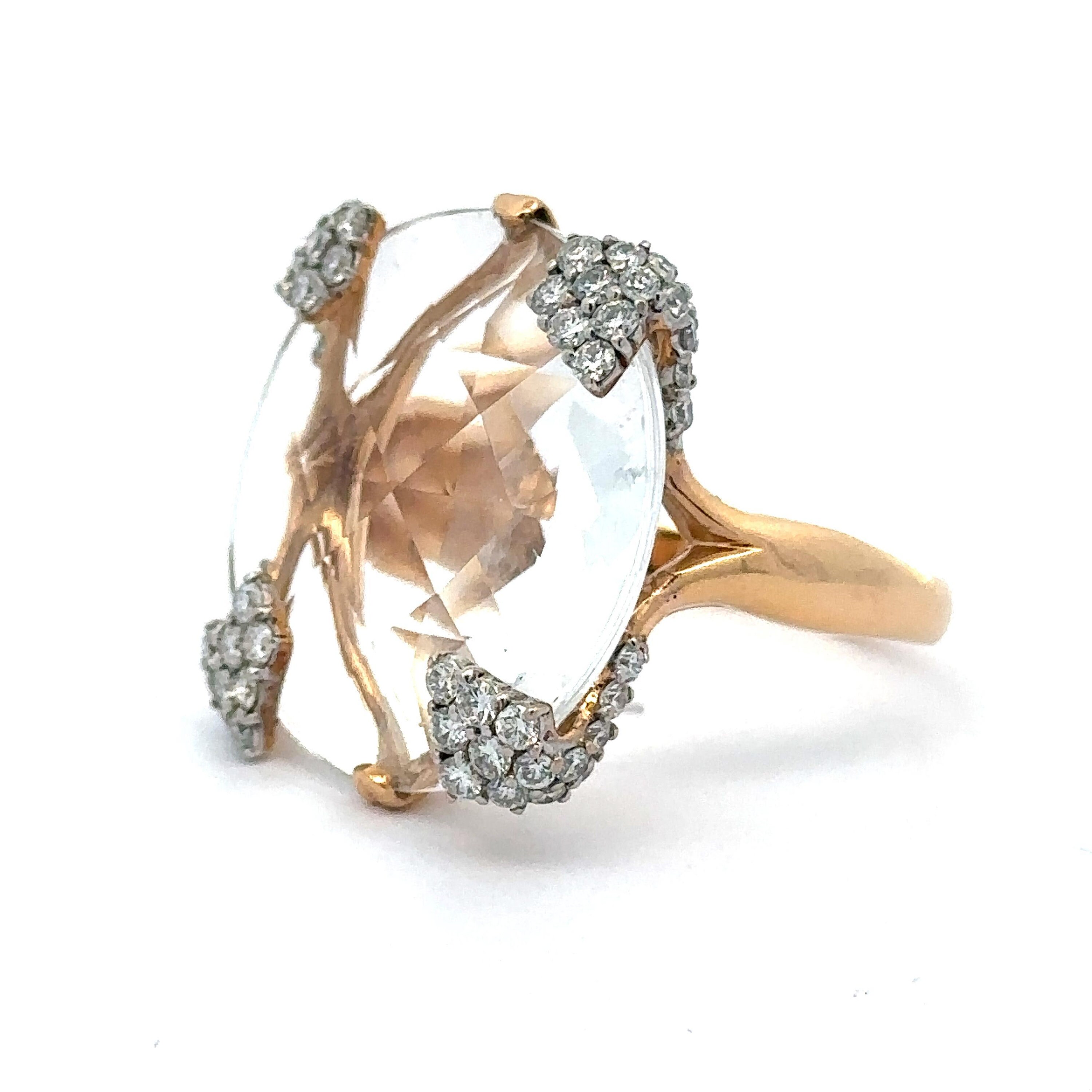 18k Yellow Gold Casato Diamond Prong & Large Faceted White