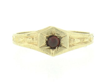 Antique Victorian 10K Yellow Gold Round Cabochon Cut Garnet Pave Set In Star Baby Band Ring in Excellent Condition