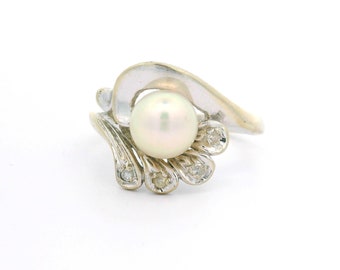 Vintage 14k White Gold Cultured Pearl Old Single Cut Diamond Flared Floral Ring