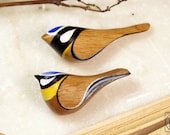 Broche madera envío gratis azul broche de pájaro tit - Pin de pájaro --aves joyería madera manualidades colgantes Bird-hecho a mano - regalo aves australianas