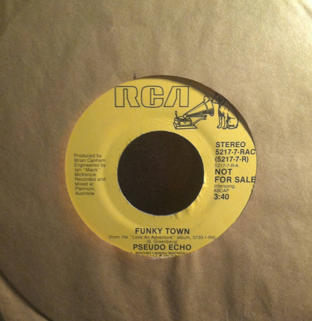 スードエコー　　Essential Pseudo Echo Funky Town Vinyl Synth Pop Promo 45 Rpm Record