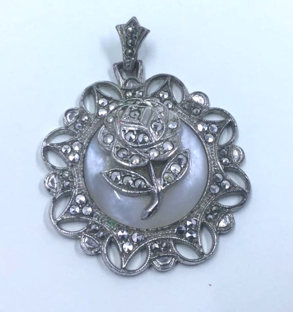 Beautiful Vintage Sterling Pendant