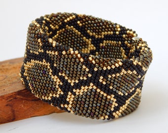 Wide Bead bracelet Snake jewelry Snake bracelet Beaded bracelet Gift For Women Crocheted bangle Reptile jewelry handmade Snake print