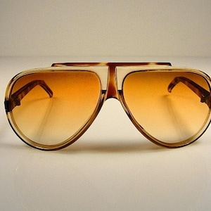 Vintage Eyewear, Victory Optical "Plaza 1252", authentic vintage New Old Stock aviator, pilot sunglasses