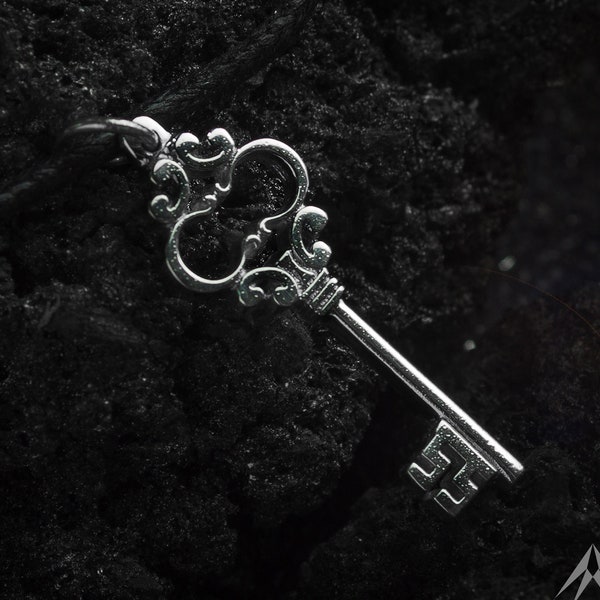 Pendentif clé en argent sterling, petite clé, petite clé, breloque clé, pendentif femme, pendentif gothique, bijoux clés, bijoux spirituels, cadeau pour elle