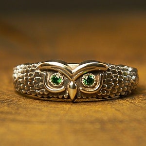 Sterling silver Wise Owl ring band, Gemstone ring, Cubic zirconia ring, Bird Jewelry, Silver Ring Bird, Owl Jewelry, Animal Jewelry