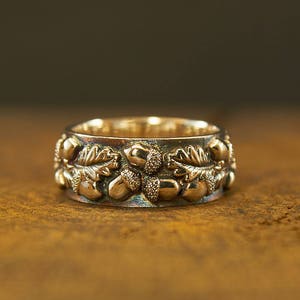 Silver Oak Ring, Acorn Ring, Tree Silver Ring, Oak Leaf Textured Pattern, Woodland Ring, Leaf Ring, Nature Jewelry