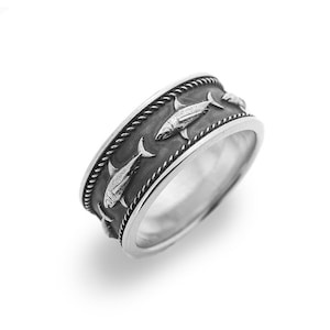 Silver Shark Ring, Ocean Fish Ring for Men, Hawaiian jewelry, Nature inspired ring, Sea Animal, Ocean Beach Lovers Jewelry, Gift for him