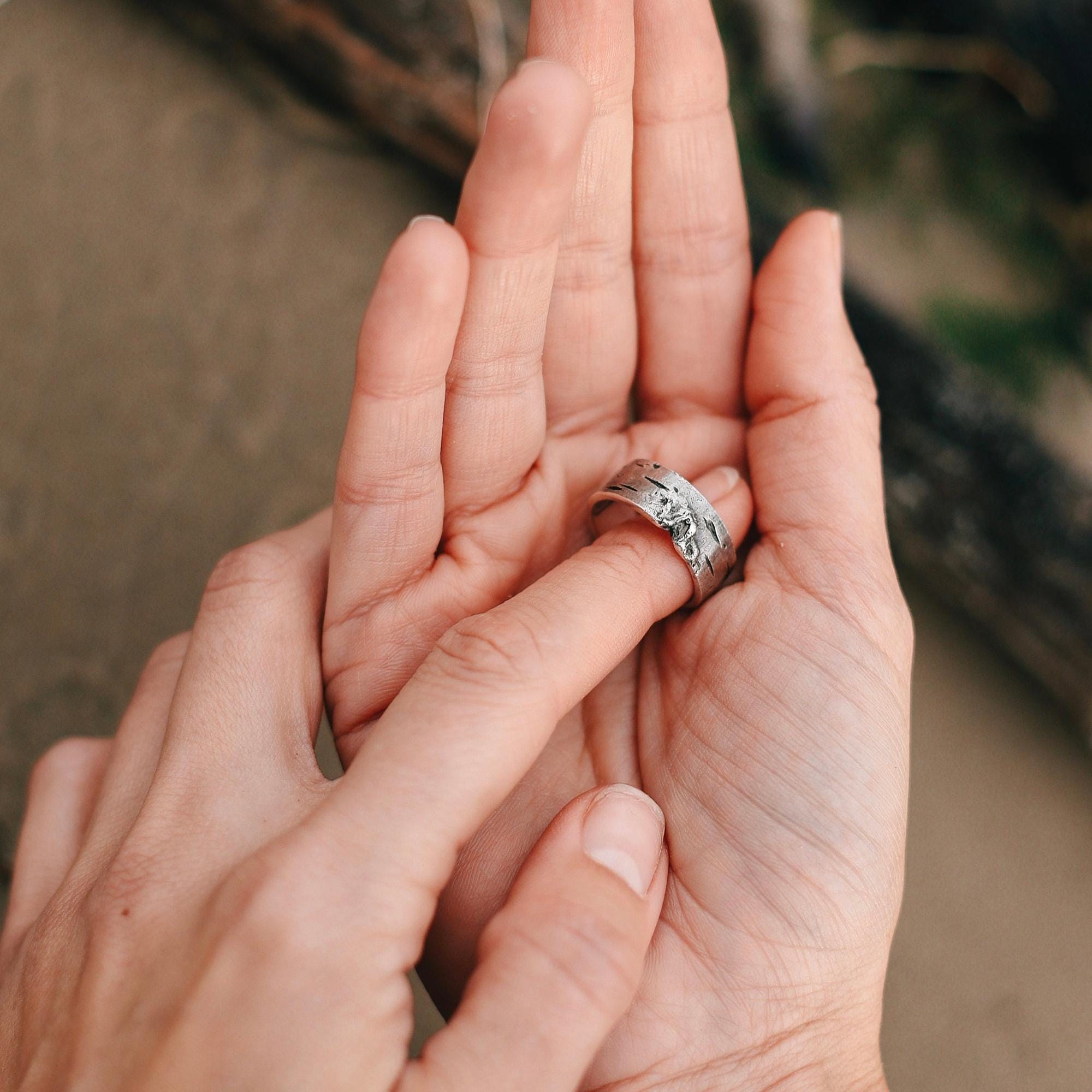 【一点物】Bark Ring 純銀製 ハンドメイド シルバーリング Unisex Sterling Silver Birch Bark Ring – Textured Tree Branch