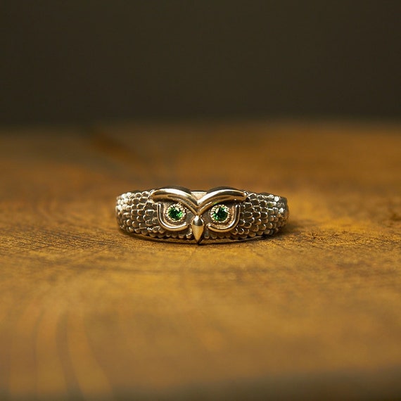 Cute Owl Ring with Black Cubic Zirconia Eyes Beaded Band Sterling Silver Cute Owl Ring with Black Cubic Zirconia Eyes Beaded Band Sterling Silver
