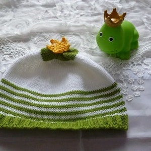 Baby hat, cap, knitted cap, first cap, frog king, stripes, striped, crown, white, green, various sizes image 1