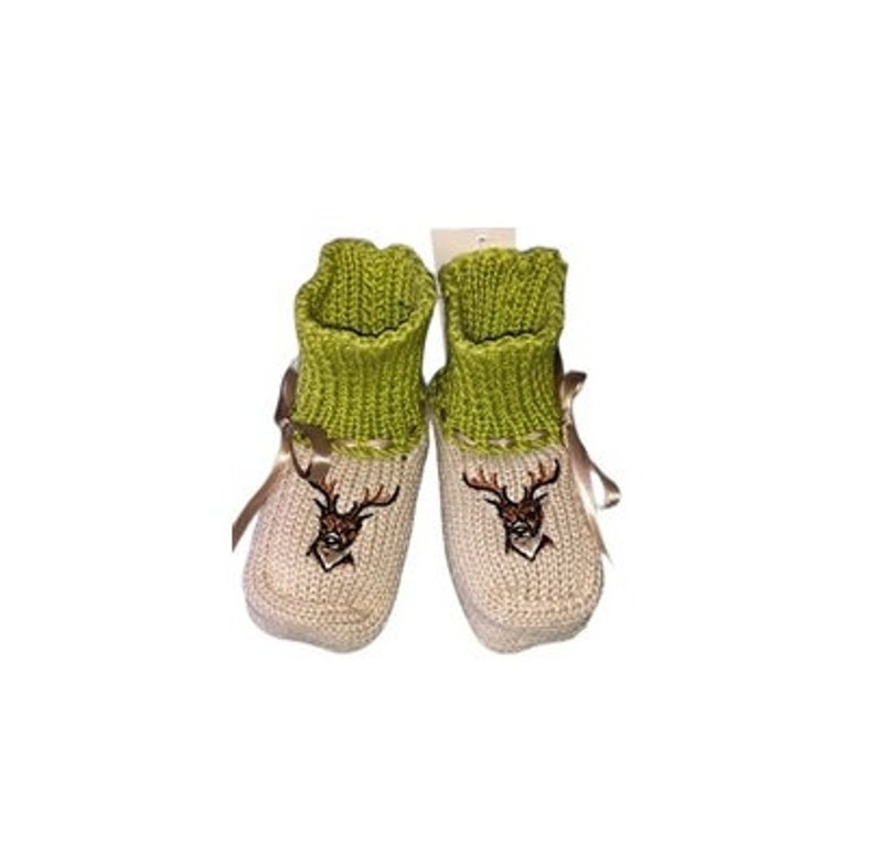 Babyschuhe Hirsch, Babyschuhe, Strickschuhe, Strickstiefelchen, Babystiefelchen, Hirsch, mit Verpackung Bild 1