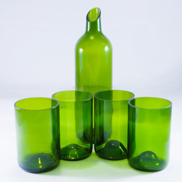 Recycelte Grüne Weinflasche Wasserflasche - Karaffe Set mit 12 g Bechern