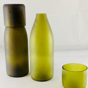 Up-cycled FROSTED WINE BOTTLE Water flask Carafe Jug Set with 8 oz Tumblers Glasses image 8