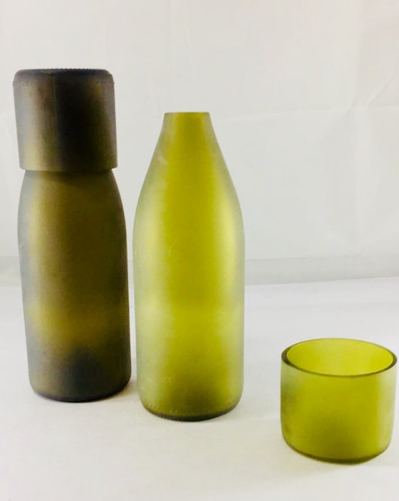 Up-cycled FROSTED WINE BOTTLE Water flask Carafe Jug Set with 8 oz Tumblers Glasses image 8