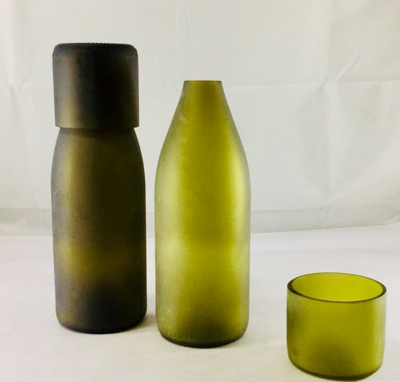 Up-cycled FROSTED WINE BOTTLE Water flask Carafe Jug Set with 8 oz Tumblers Glasses image 7