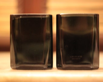 Bicchiere tumbler Johnnie Walker Double Black realizzato con bottiglie di whisky JW riciclate