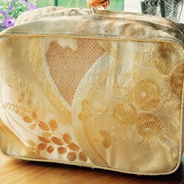 SOLD OUT - Silk Jewelry / Make-Up Bag (Extra Large - Example Only, NOT For Sale)