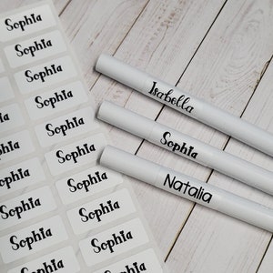 Mini autocollants imperméables fond blanc, étiquettes de garderie, étiquettes pour enfants, étiquettes d'école, étiquettes de nom imperméables