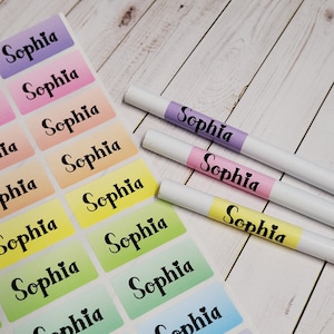 Autocollant imperméable couleur arc-en-ciel pour enfants de taille moyenne, étiquettes de garderie, étiquettes enfant, étiquettes scolaires, étiquettes nominatives imperméables