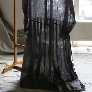 Robe en gaze de lin de couleur marine noire NOSTALGIA avec ourlet brut. Vêtements pour femmes en lin, robe vintage, boho, vêtements boho antique rustique image 1