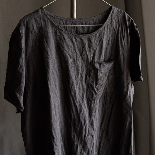 Mens linen t-shirt INK. Men's linen clothing dark grey linen shirt hand stitched japanese avant garde blouse top shops black vintage wabi sabi