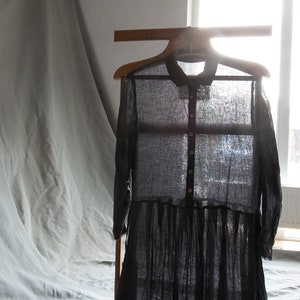 Robe en gaze de lin de couleur marine noire NOSTALGIA avec ourlet brut. Vêtements pour femmes en lin, robe vintage, boho, vêtements boho antique rustique image 3