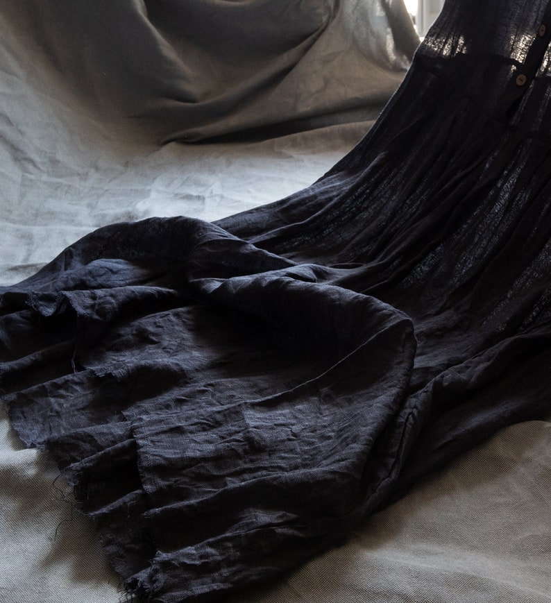 Robe en gaze de lin de couleur marine noire NOSTALGIA avec ourlet brut. Vêtements pour femmes en lin, robe vintage, boho, vêtements boho antique rustique image 6