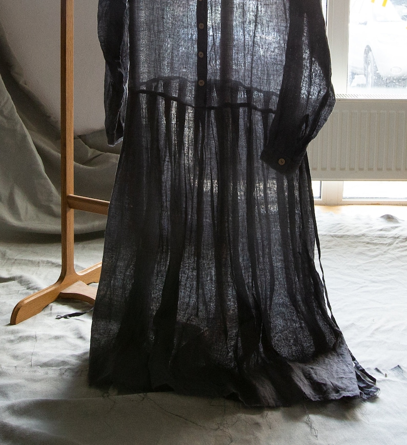 Robe en gaze de lin de couleur marine noire NOSTALGIA avec ourlet brut. Vêtements pour femmes en lin, robe vintage, boho, vêtements boho antique rustique image 1