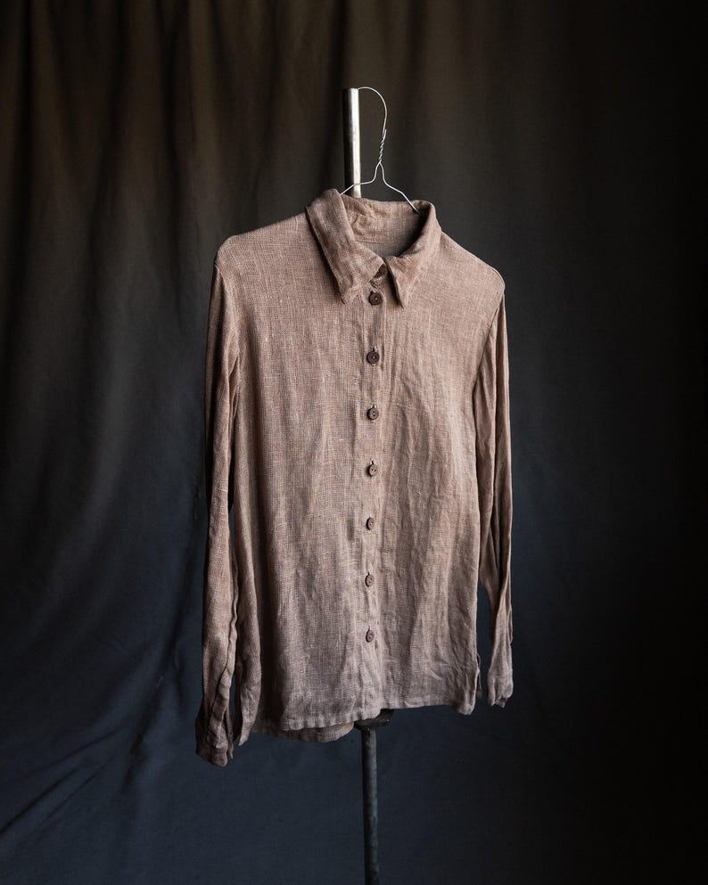 Camisa de mujer TIERRA, tela de saco de lino color arcilla rosa descolorida imagen 1