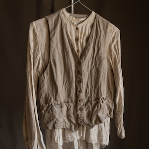 Chaleco de lino para hombre MILL. Chaleco vintage de lino, ropa antigua, clásico, lino crudo, cosido a mano, estilo vanguardista, gris natural.