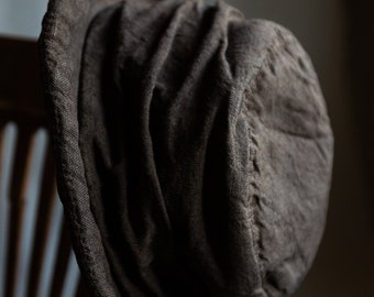 Hat TOPINAMBUR, heavy textured linen naturally dyed into dark brownish